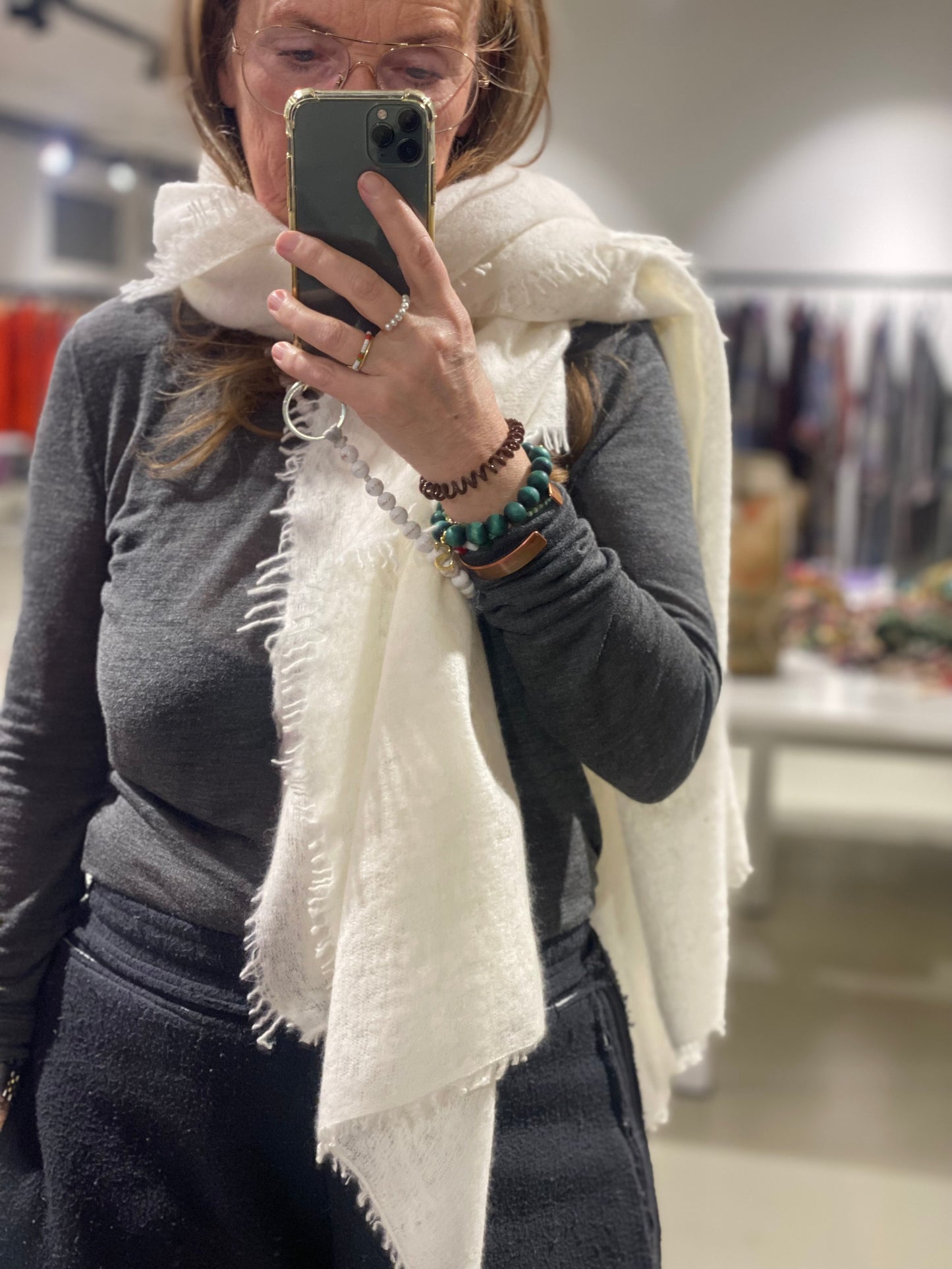 Natural White, Scarf