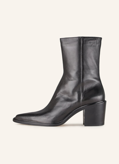 Jane, Black, Stiefelette