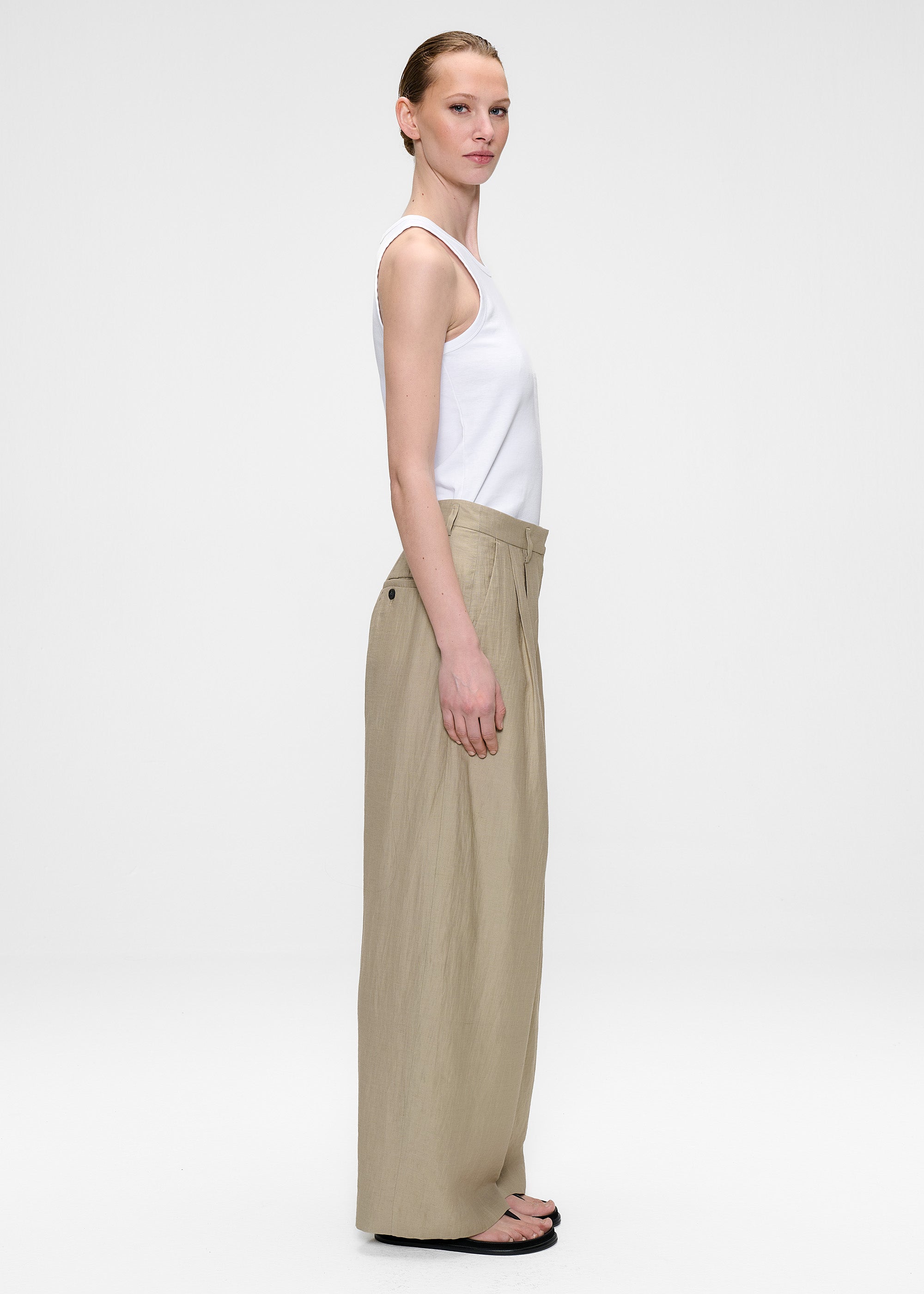 Jade, Desert, Hose