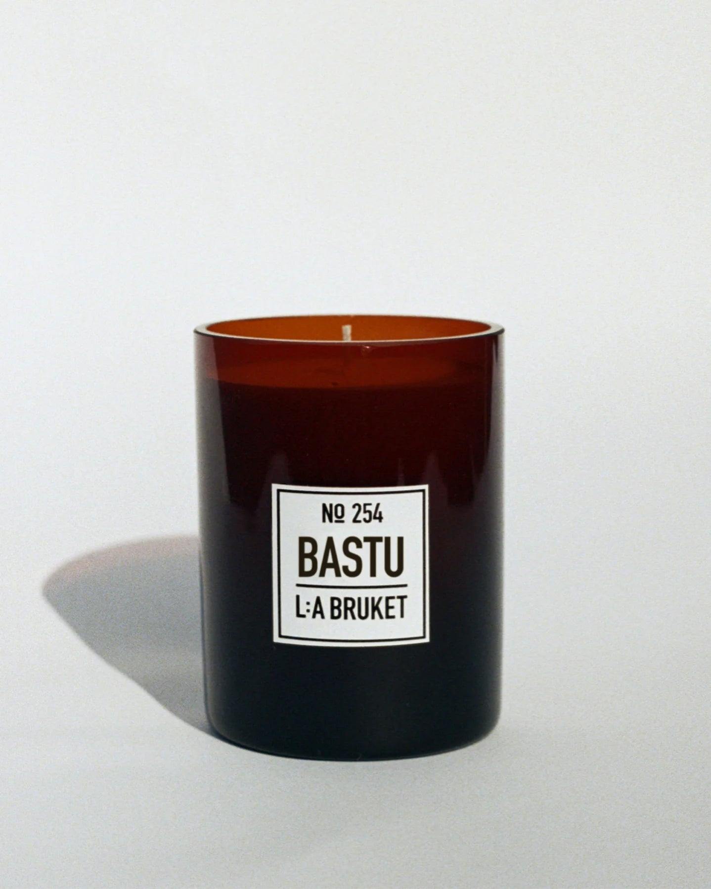 254 Scented Candle, Bastu, 260g - Lindner Fashion