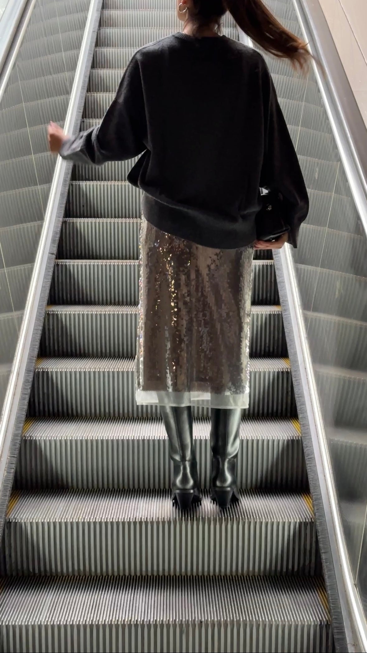 Sequin, Dolphin, Rock