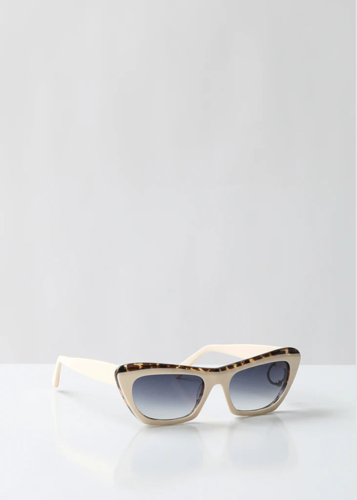 Metal Frame Eyewear, Black, Sunglasses 