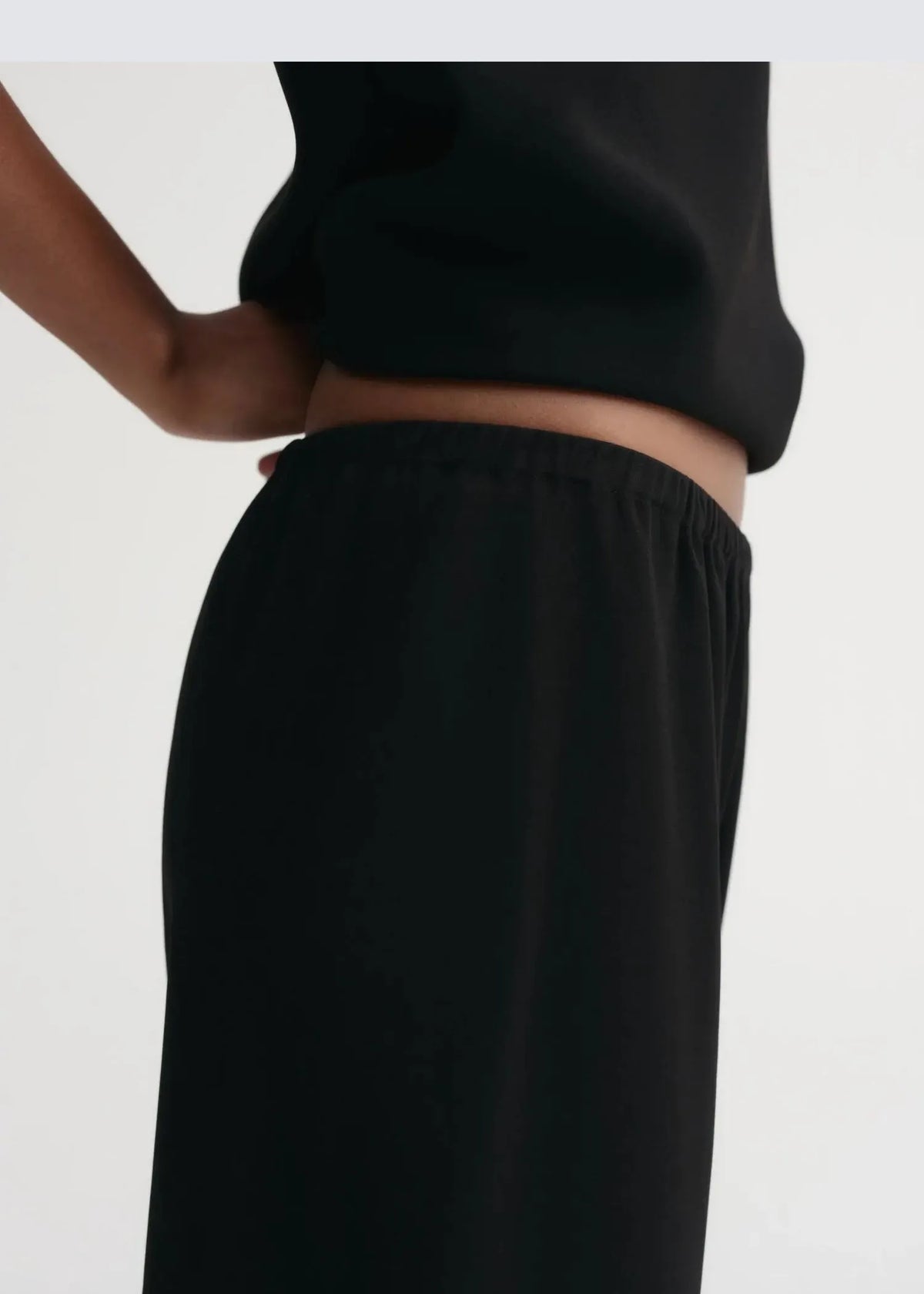 Almada, Bea, Black, Hose