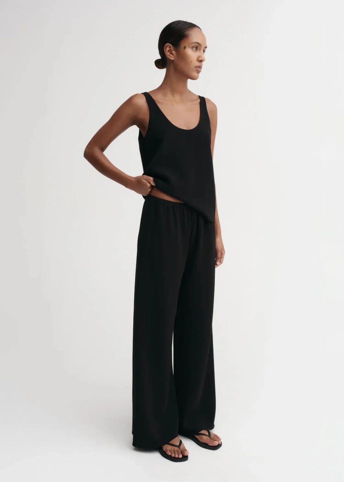 Almada, Bea, Black, Hose