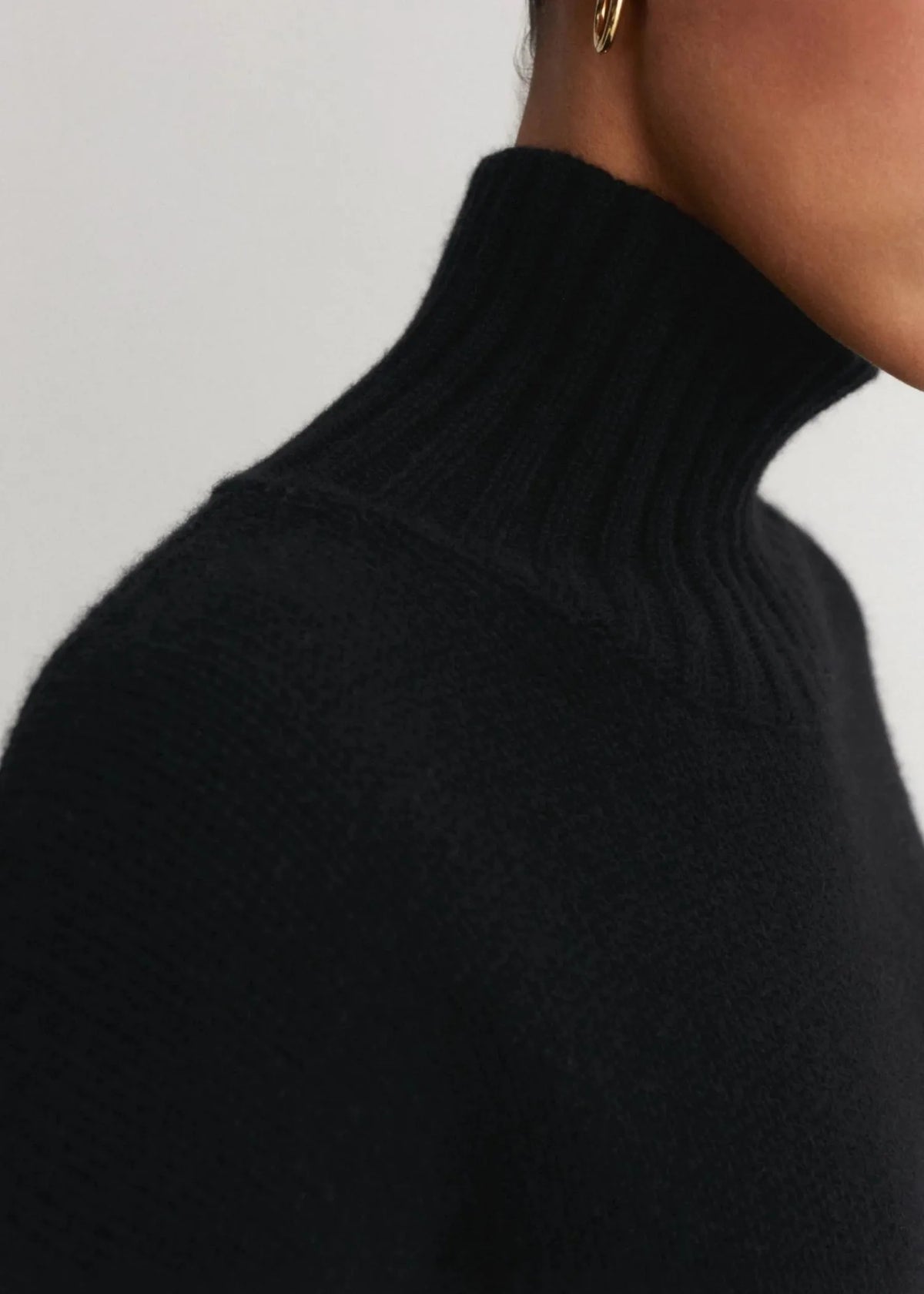 Almada Label, Nola, Black, Pullover