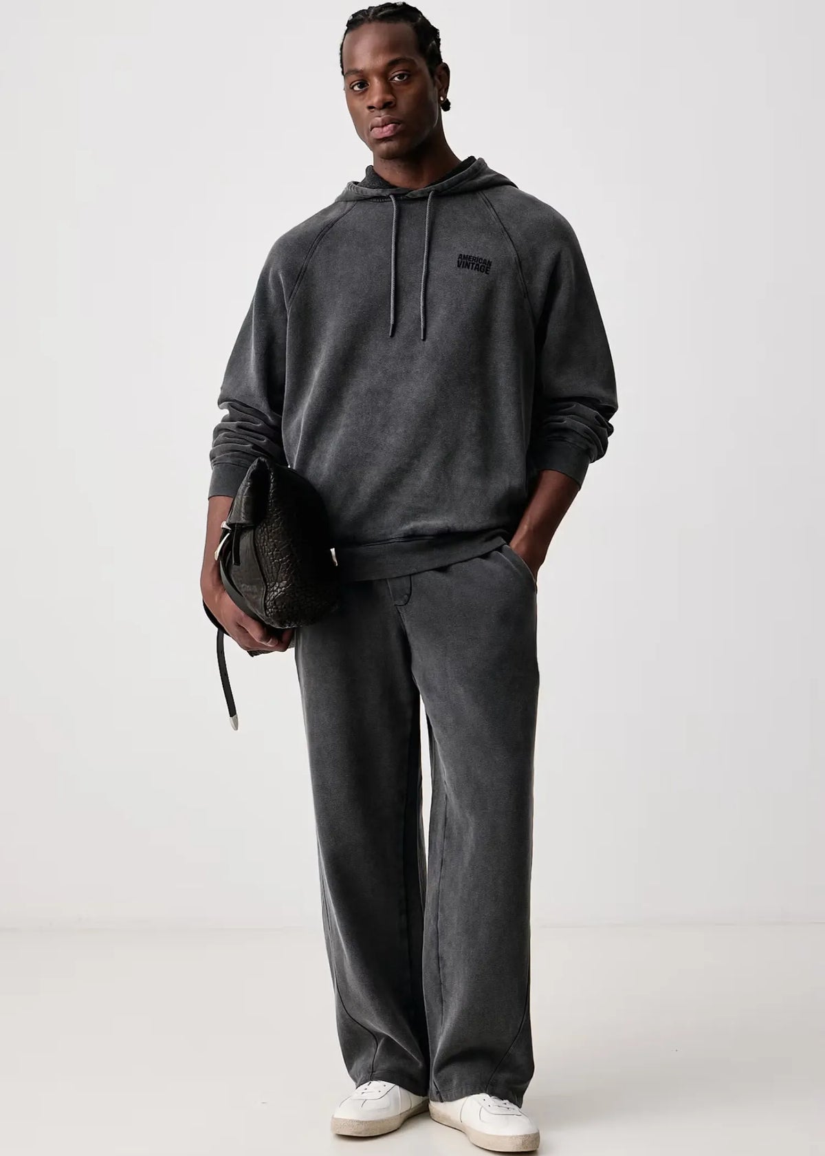 American Vintage Jitbay Carbone washed Vintage-Hoodie mit Kordeln zum verstellen der Kapuze.