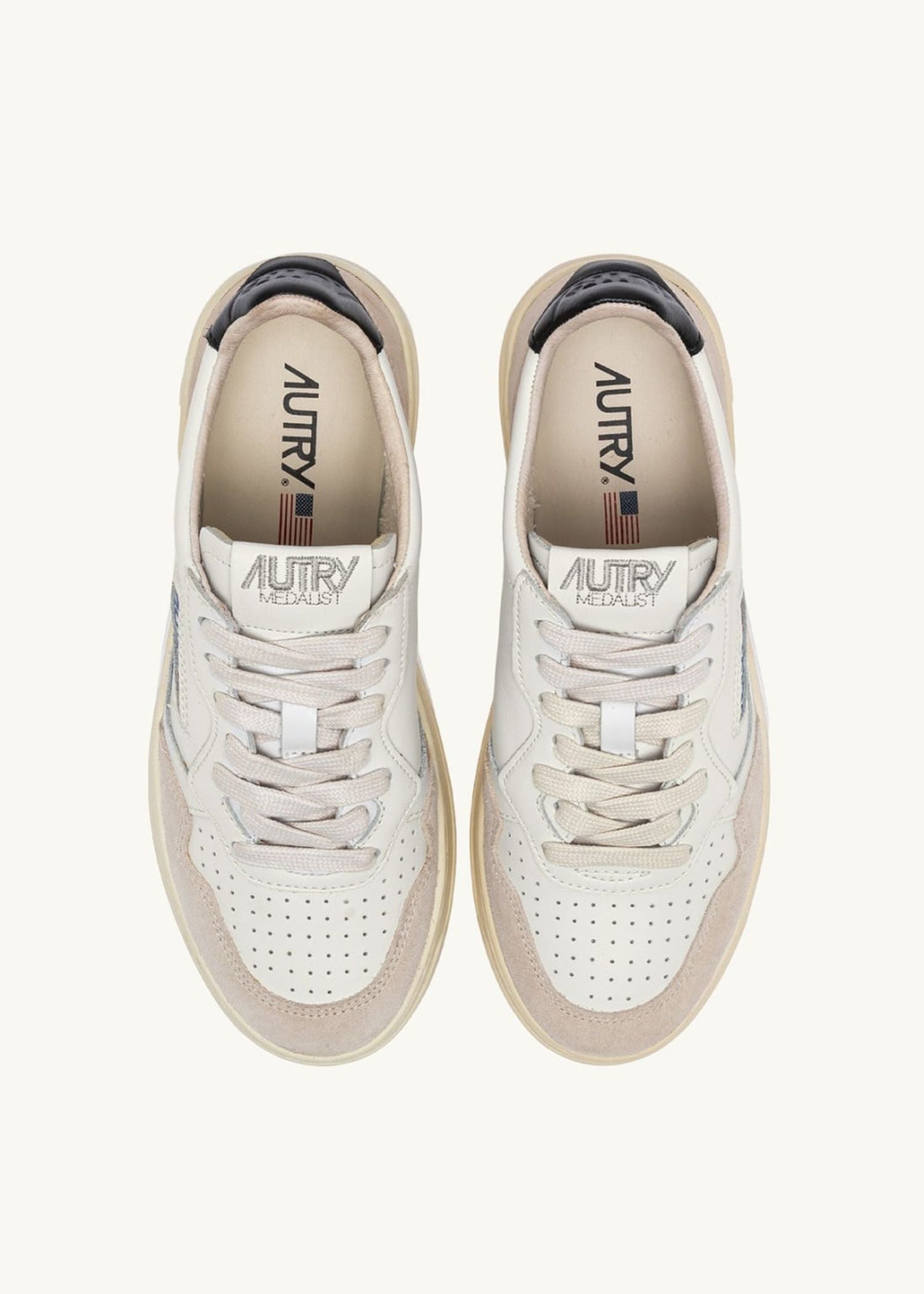 Autry, Medalist Low Man, White Black, Sneaker