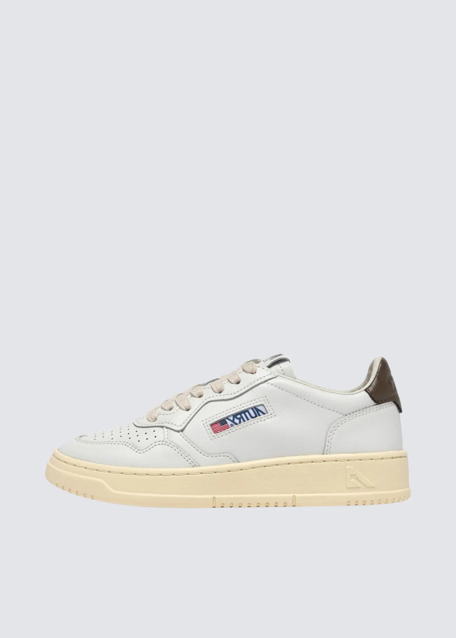 Autry, Medalist Low Man, White/Chocolate, Sneaker