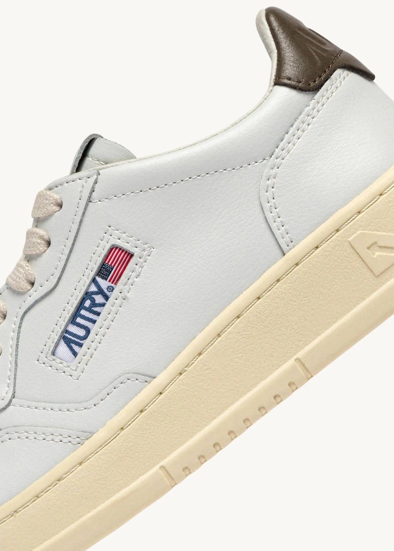 Autry, Medalist Low Man, White/Chocolate, Sneaker