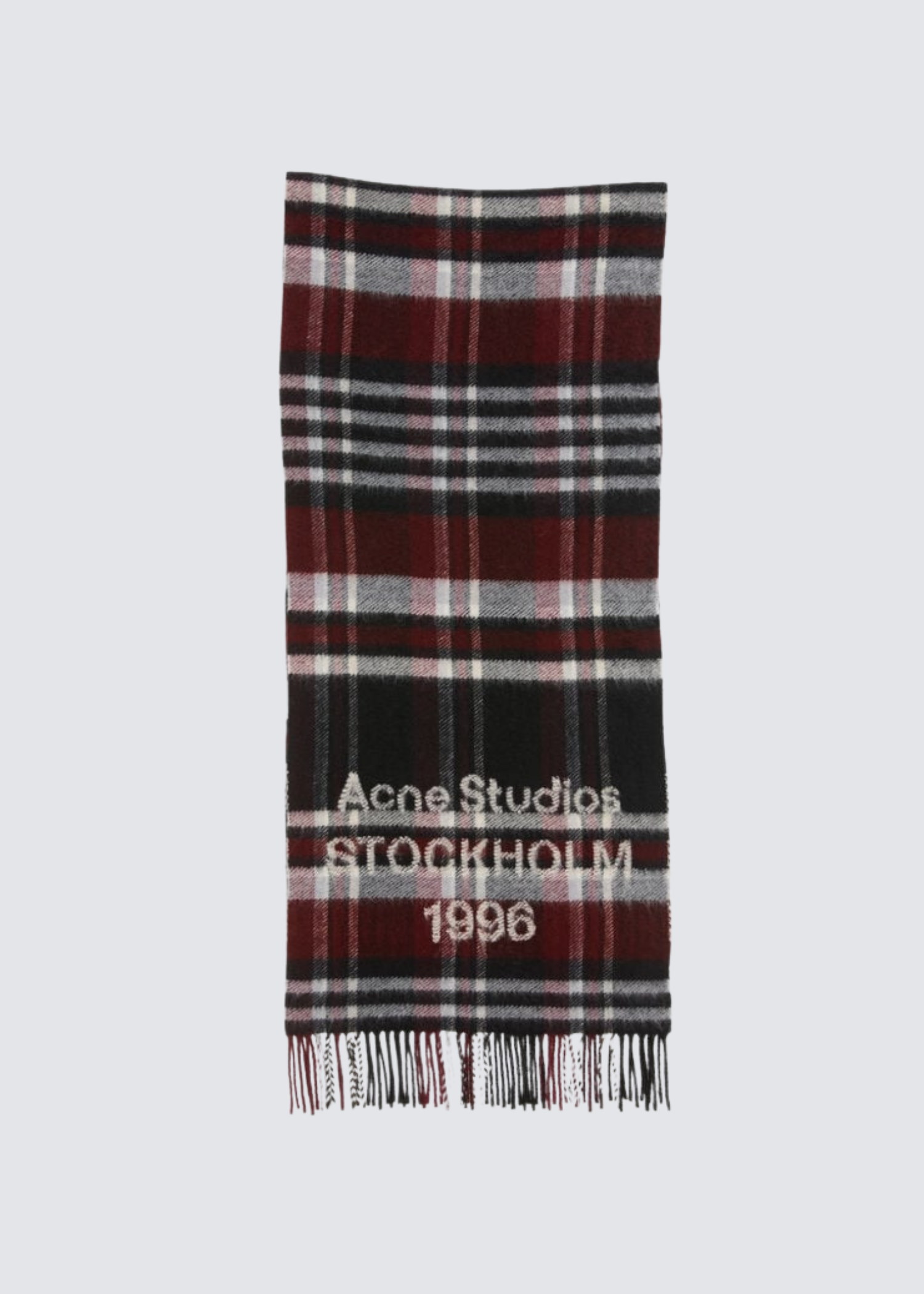 Karierter Wollschal in Schwarz/Bordeaux mit Logoprägung am Ende. Flat Shot.