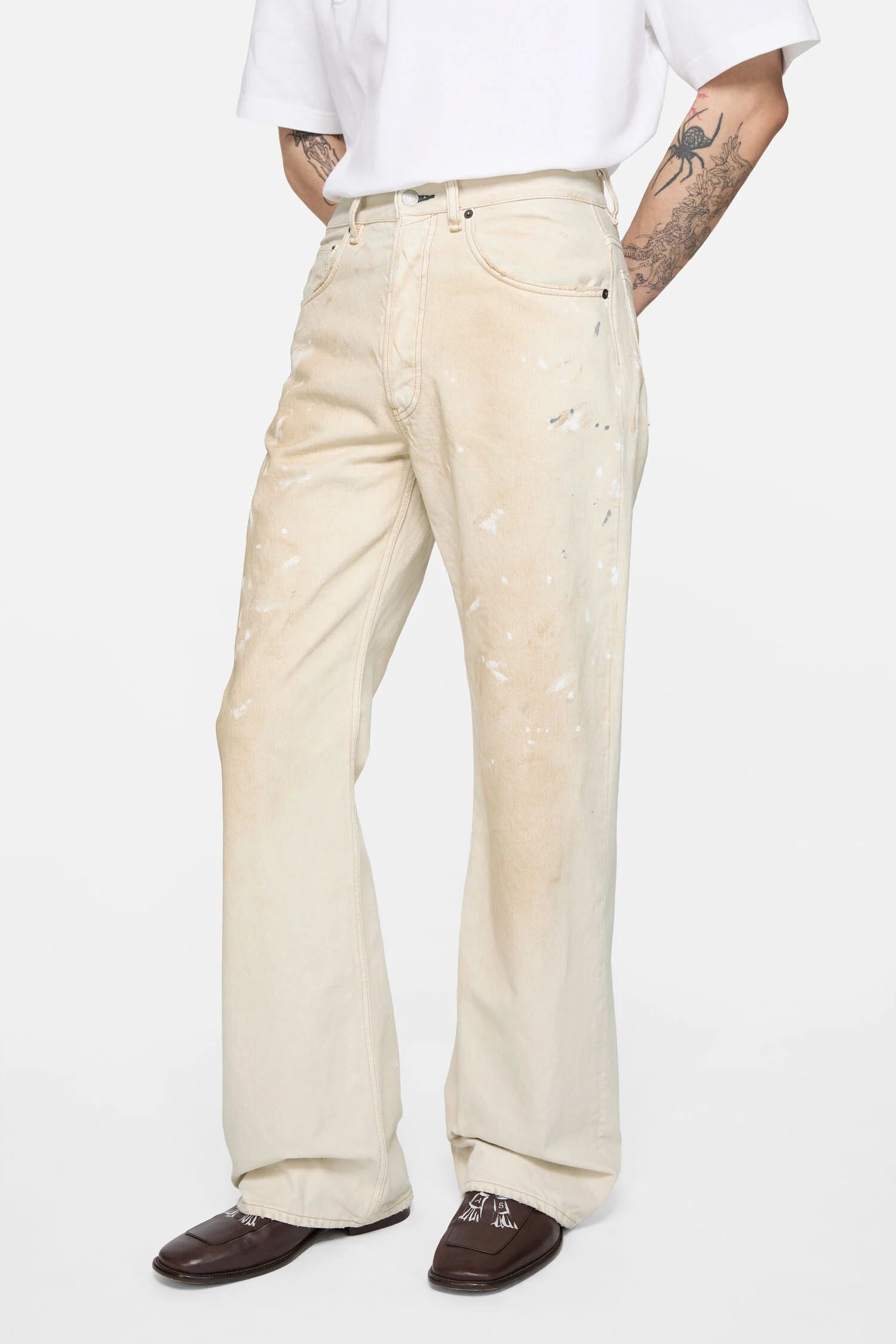 2021F Trafalgar, White, Jeans