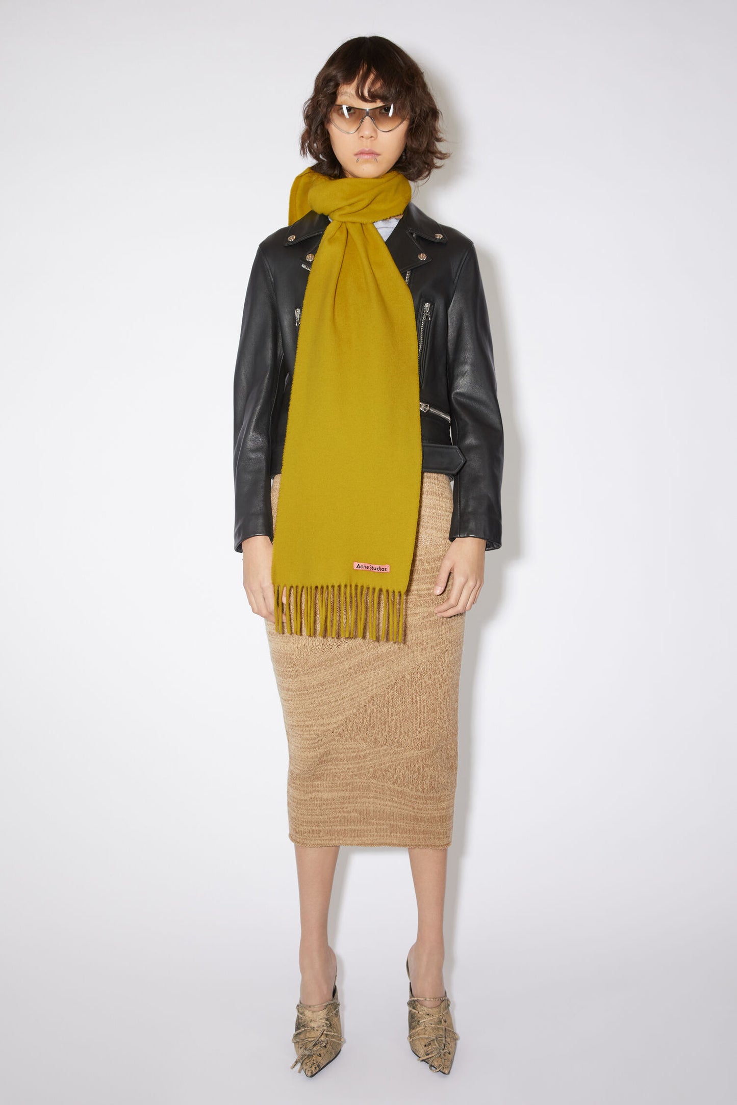 Canada, Acid Yellow, Scarf 