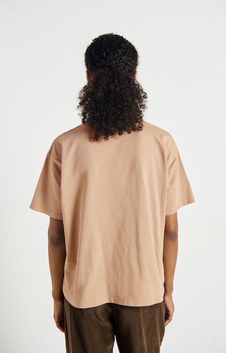 American Vintage T-Shirt aus Baumwolle in beige - Modelfoto von hinten 