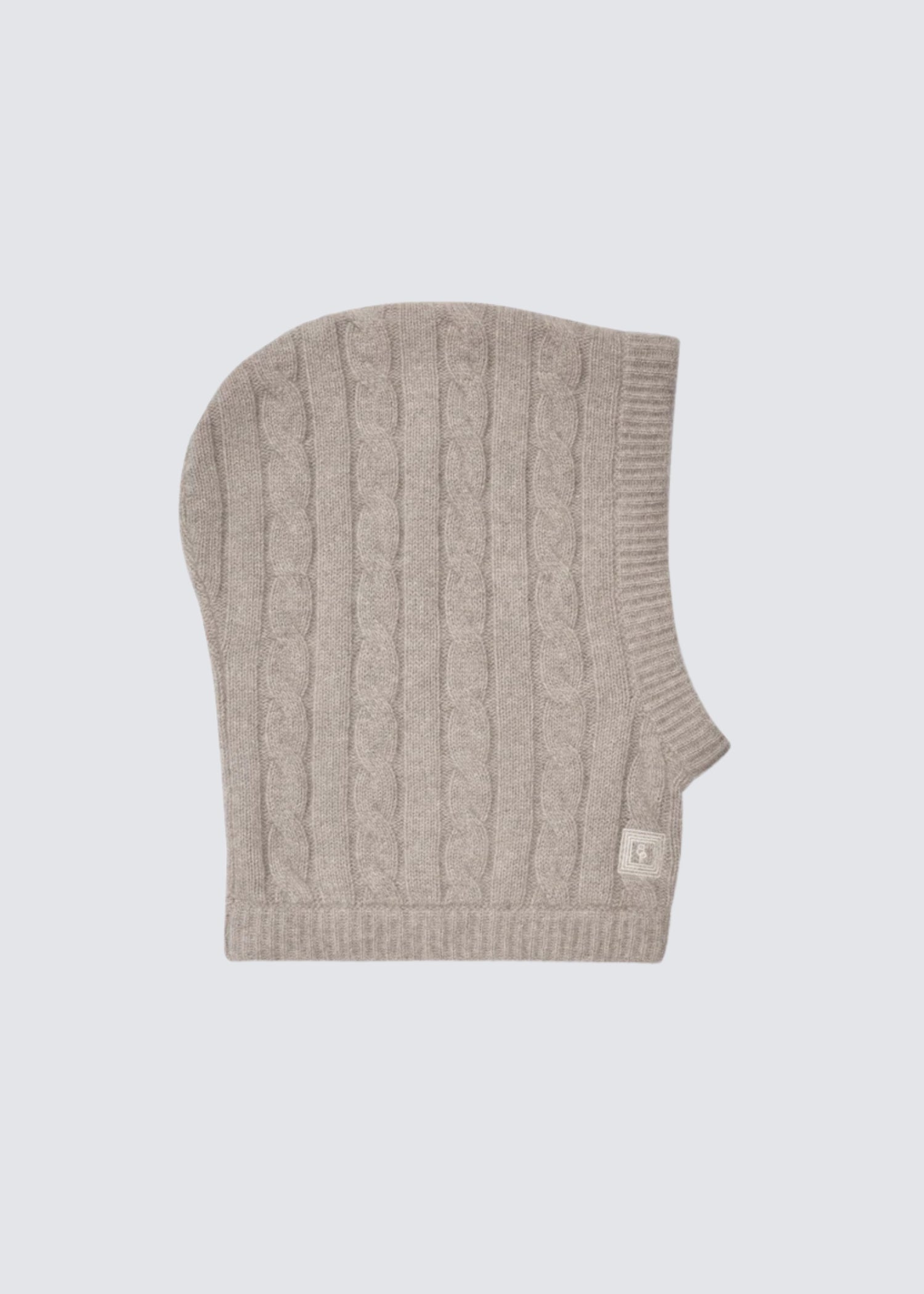 Prinz Berlin Kaschmir Balaklava in taupe mit Rippenstrick Optik. Flat Shot.