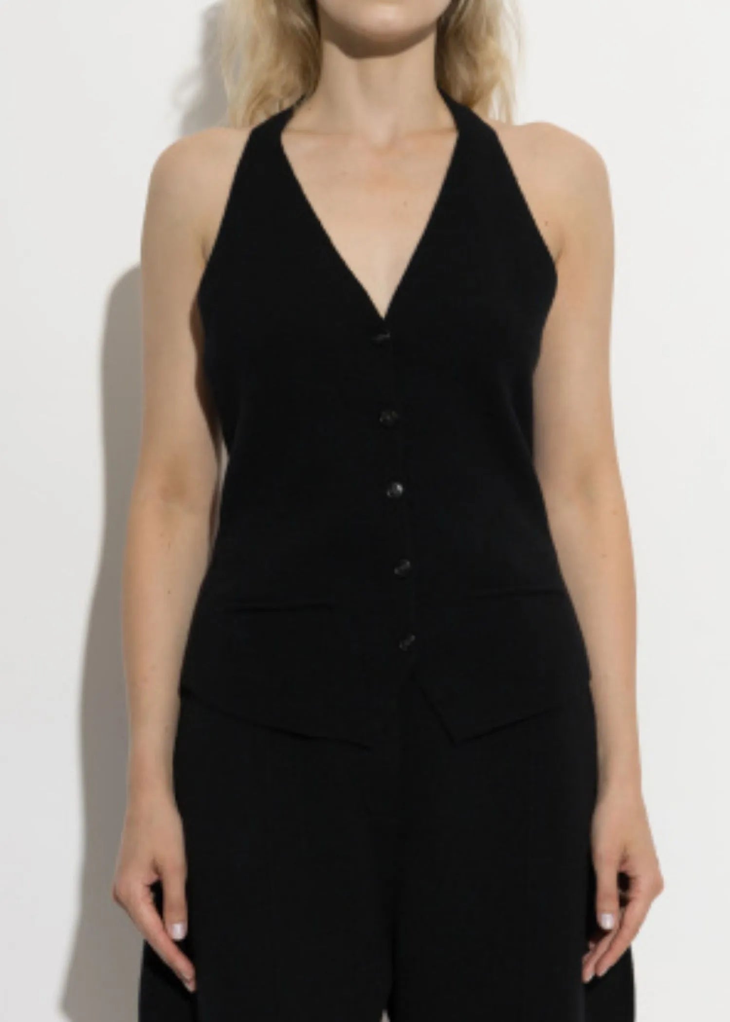 Lisa Yang, Immy, Black, Weste