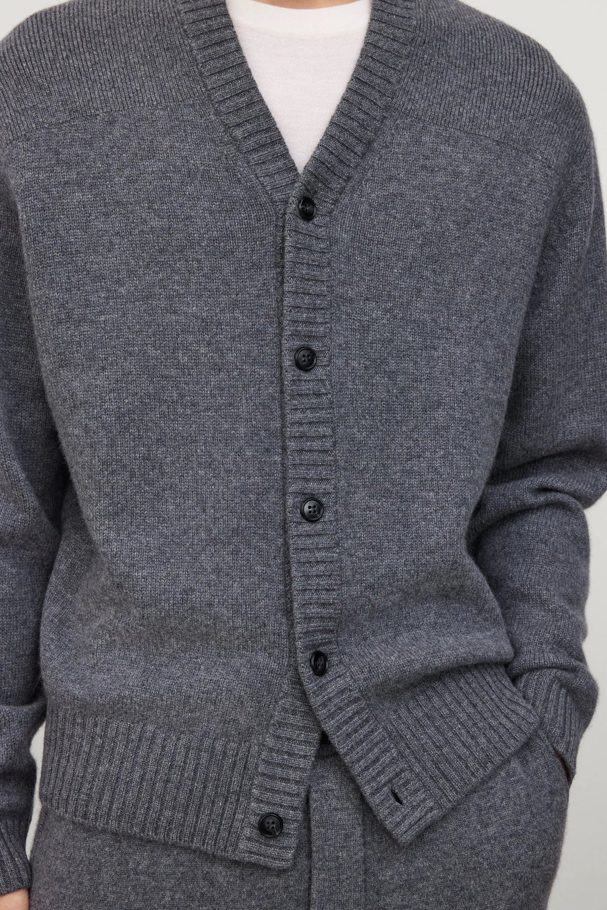 Lisa Yang, Fenris, Graphite, Strickjacke