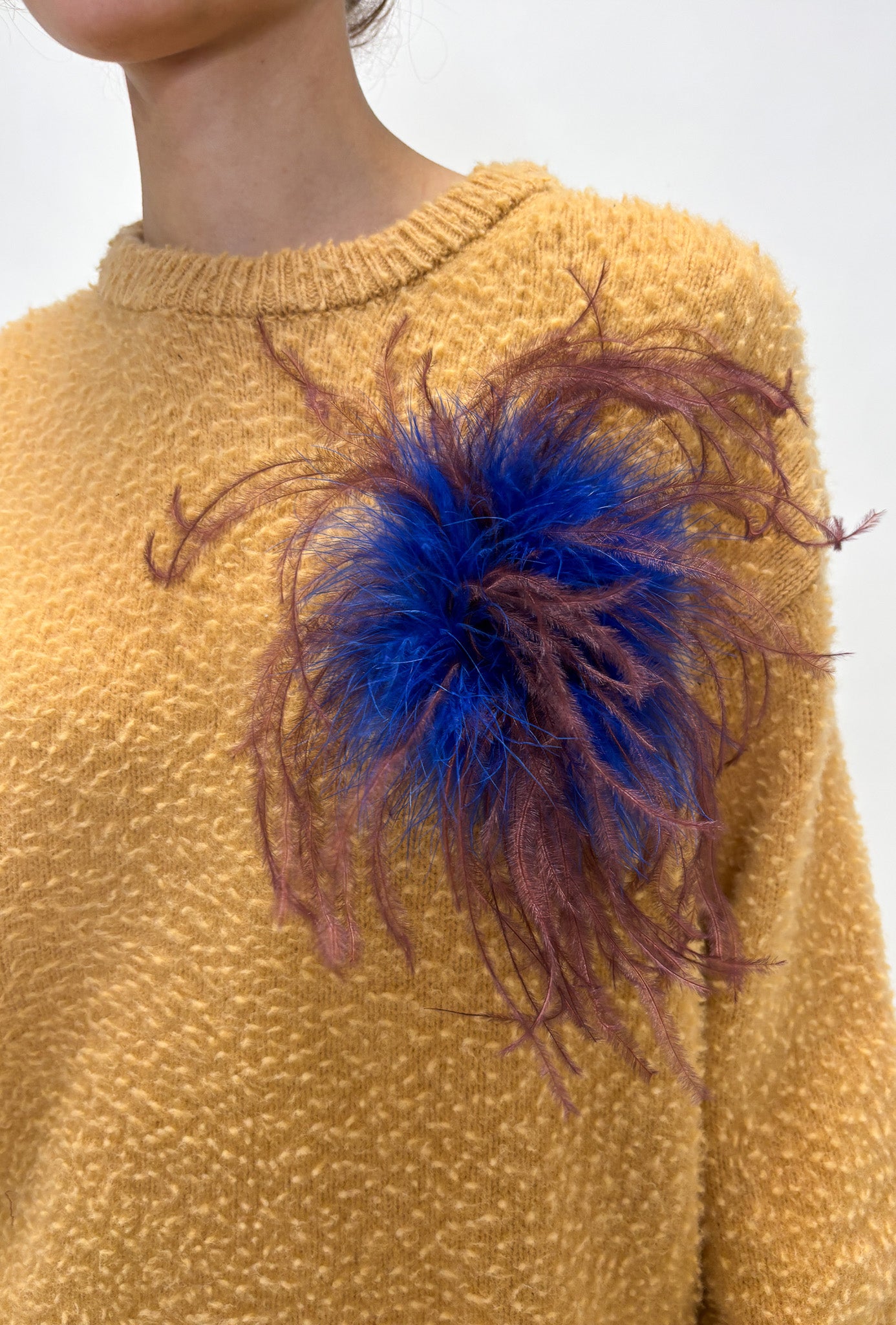 Odeeh, Feather, Merlot, Brosche