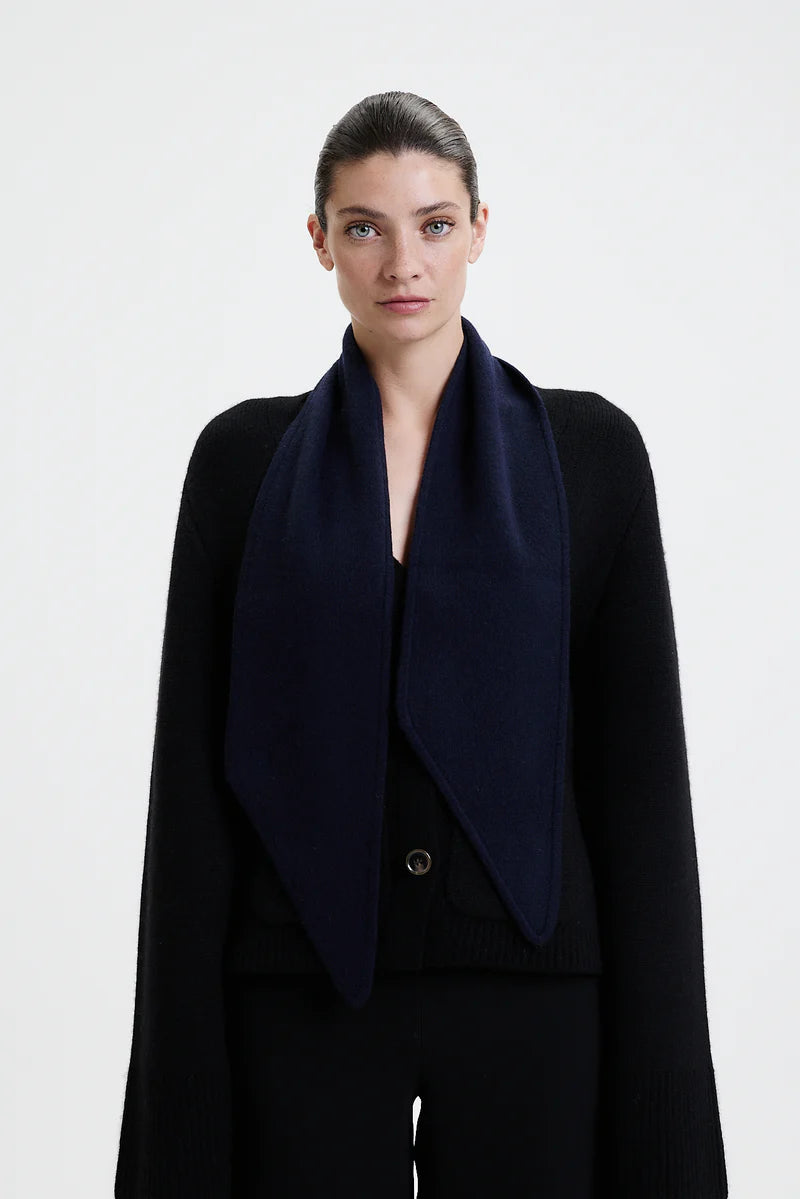 Prinz Berlin, Cash Bandeau, Dark Blue, Kurzschal – Lindner Fashion