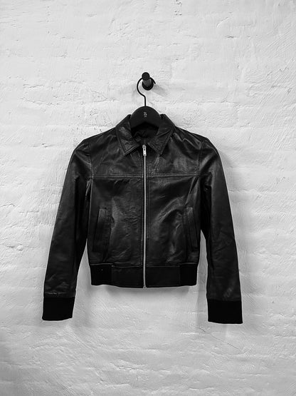 Berlin, Black, Lederjacke