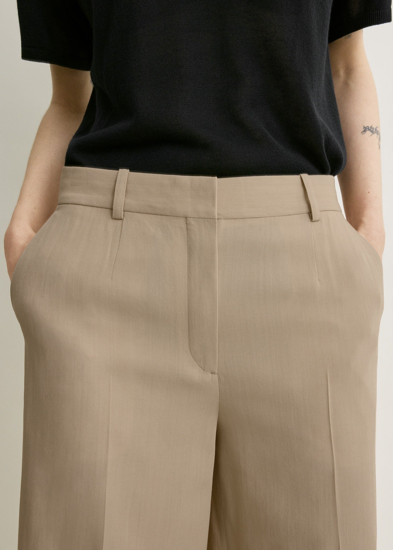 Wide Tailored, Overcast Beige, Shorts