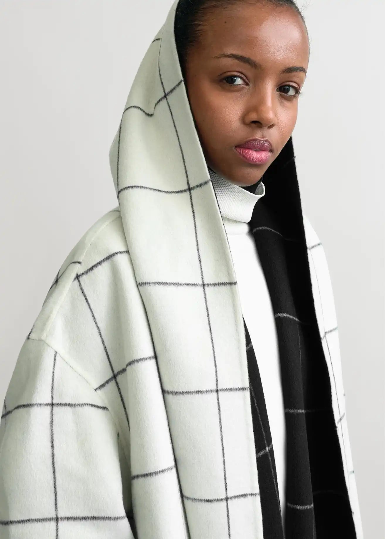 Toteme, Windowpane Hoodie, White/Black, Mantel
