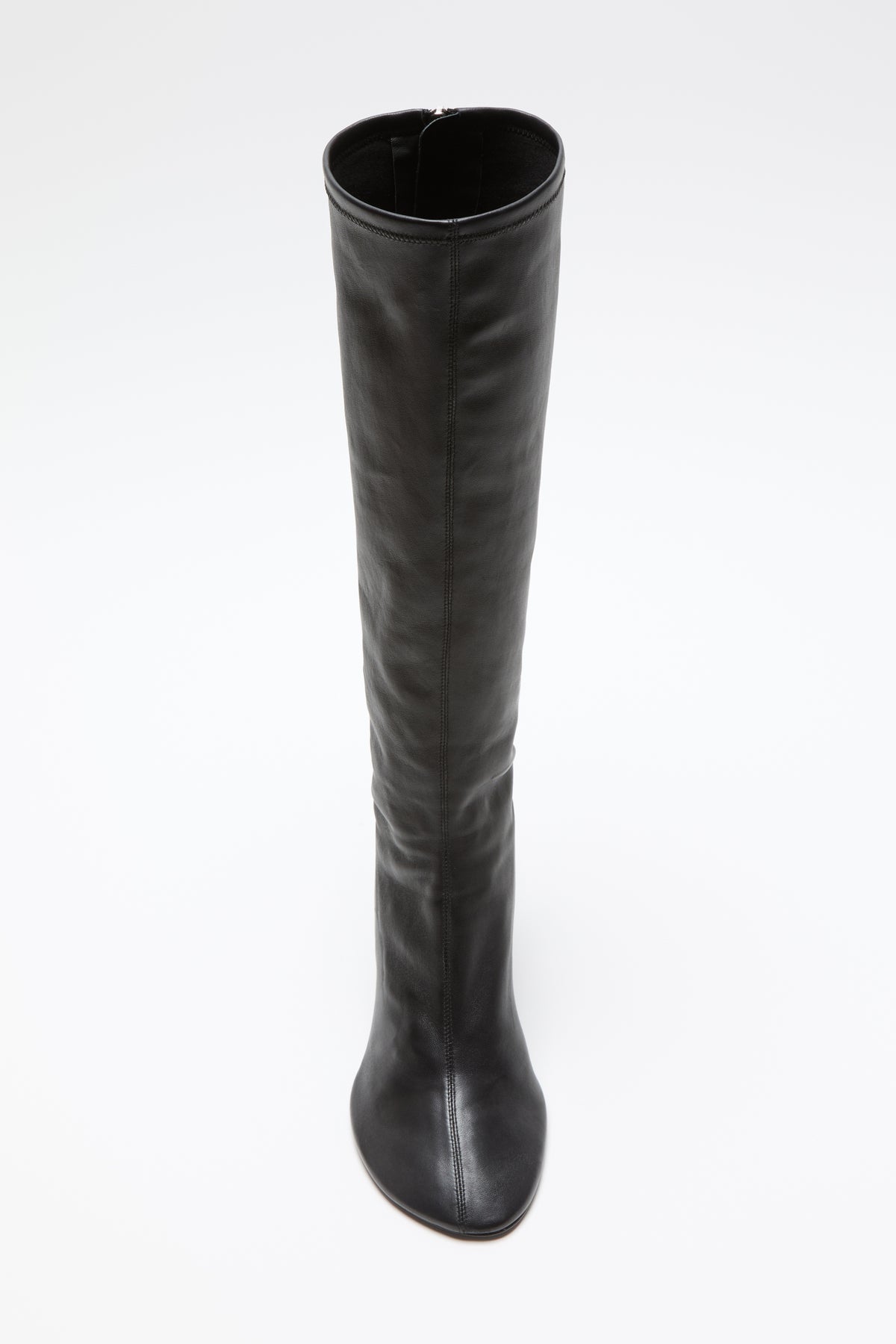 acne studios schwarzer schmaler Stiefel aus weichem Lammleder - Flatshot von vorn