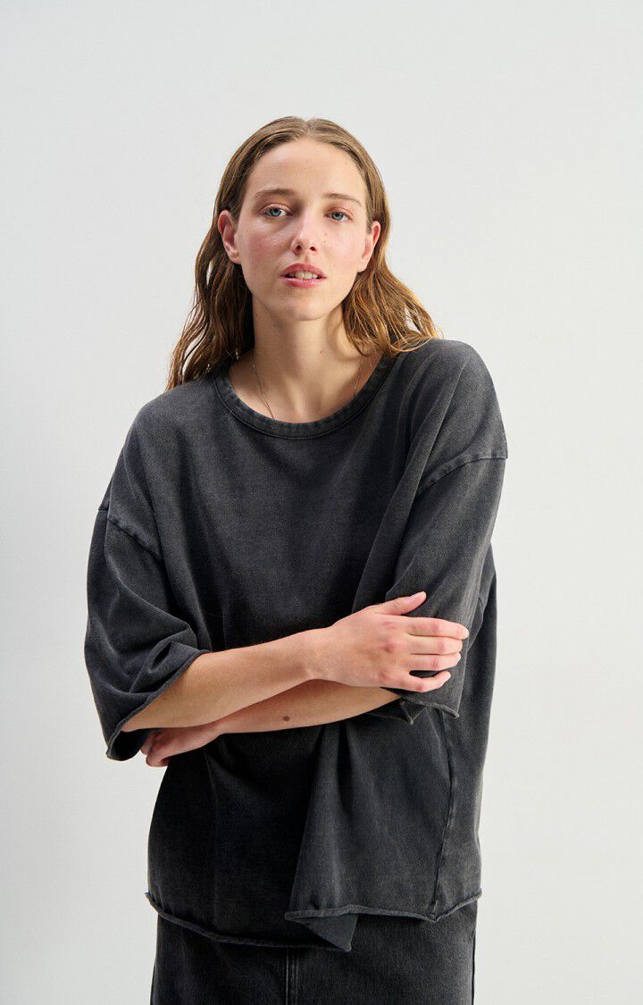 American Vintage schwarzes T-Shirt aus Baumwolle - Modelfoto von vorn