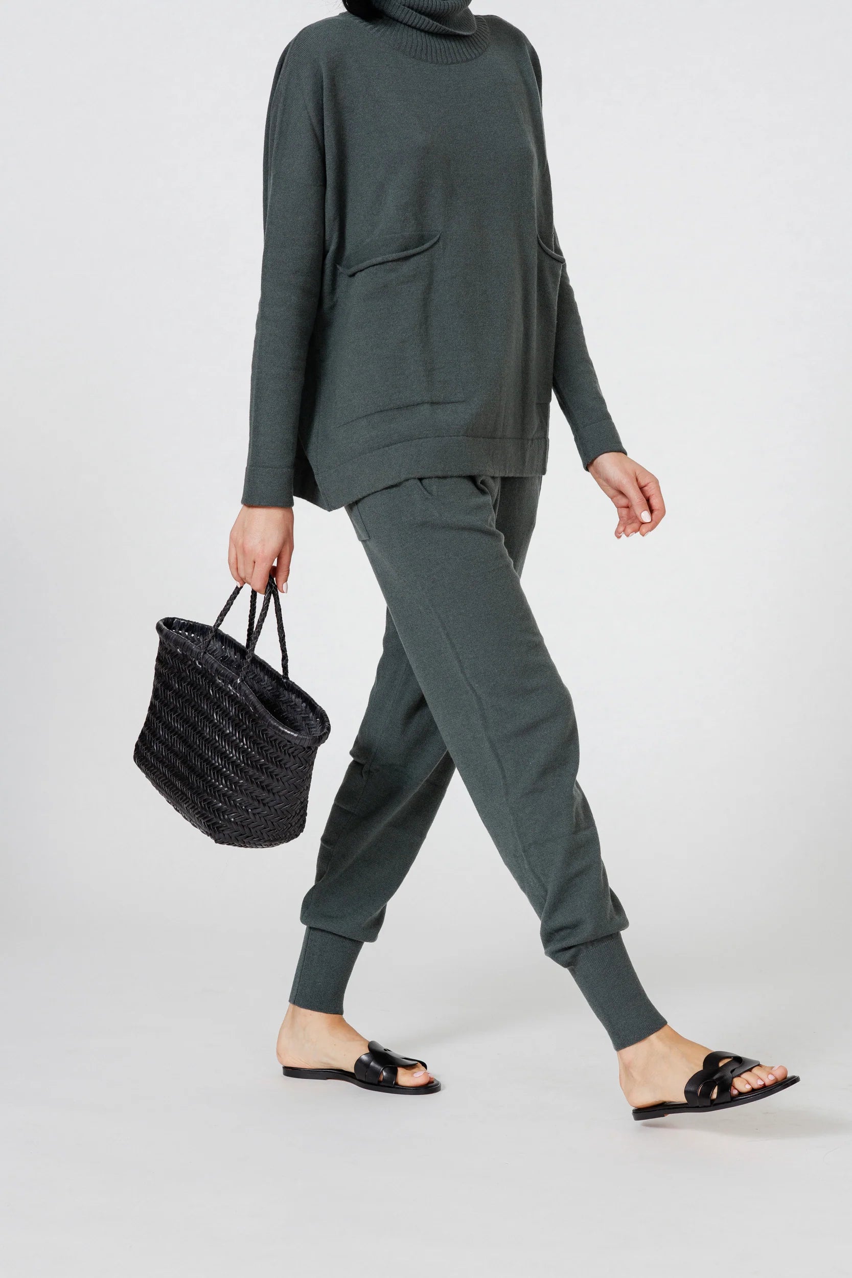 Bamboo Triple Jump Small, Black, Tasche - Lindner Fashion