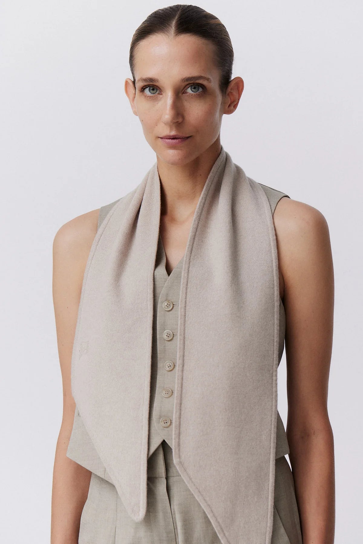 Cash, Sand, Scarf - Lindner Fashion