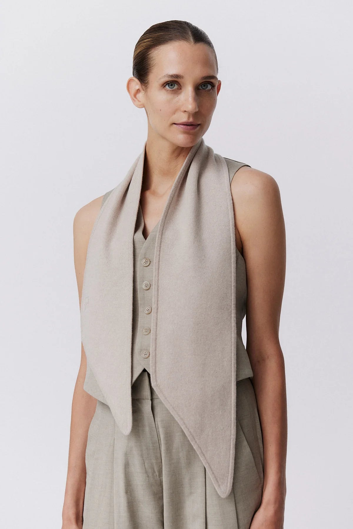 Cash, Sand, Scarf - Lindner Fashion