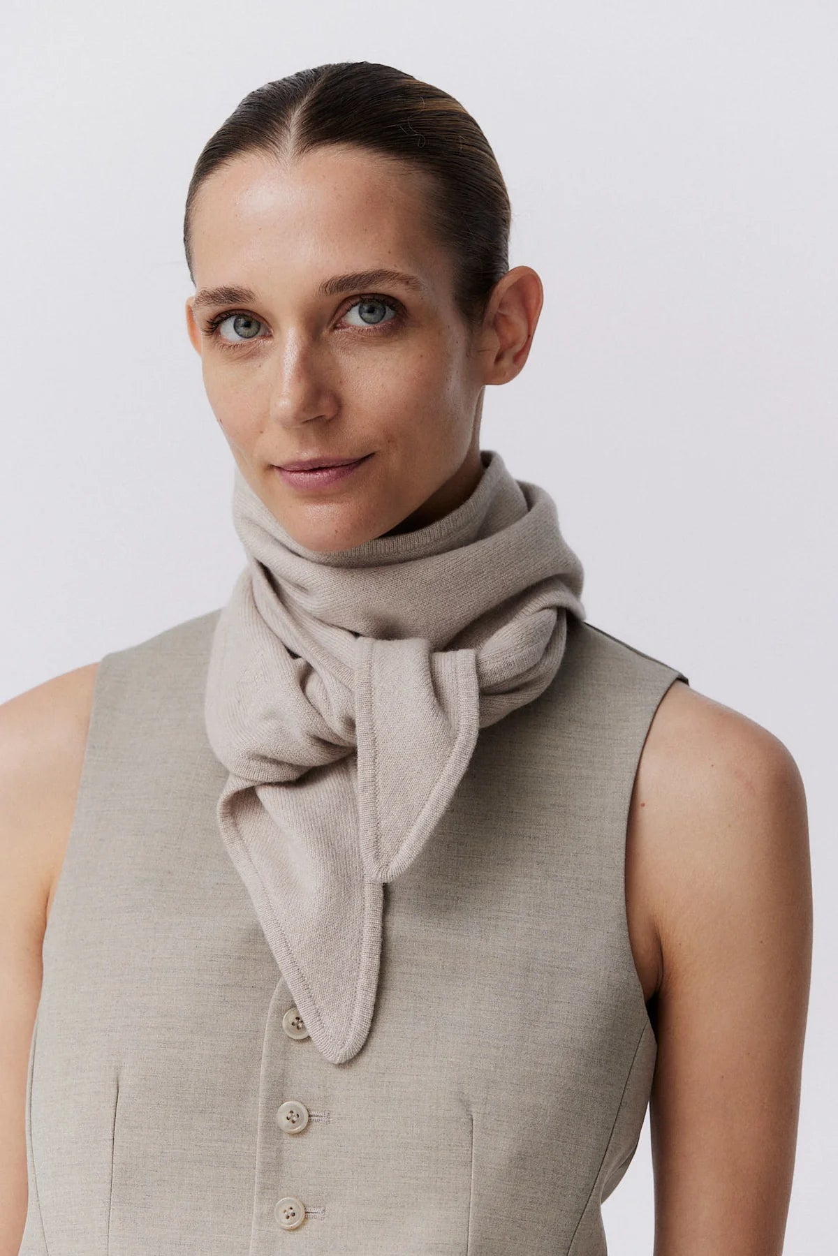 Cash, Sand, Scarf - Lindner Fashion