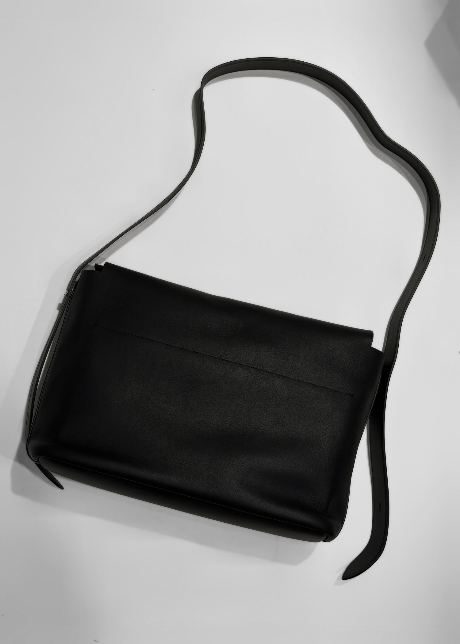 Dee, Black Plain, Bag - Lindner Fashion