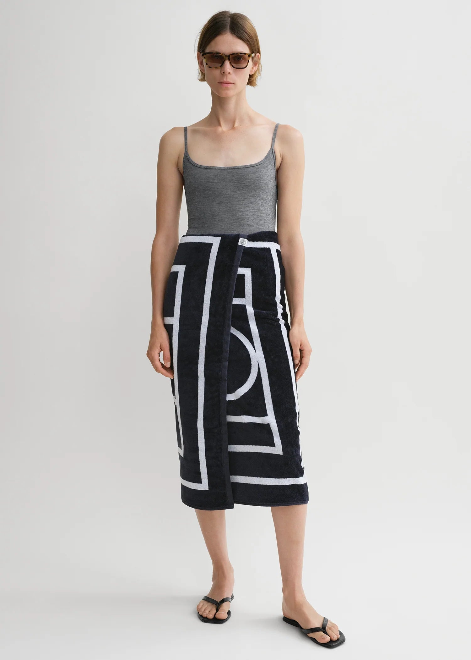 Monogram Jacquard, Navy, Beach Towel - Lindner Fashion