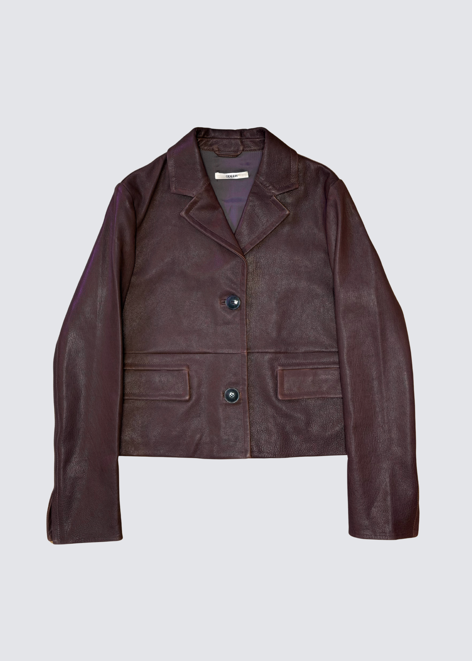 Mahogany, Lederjacke