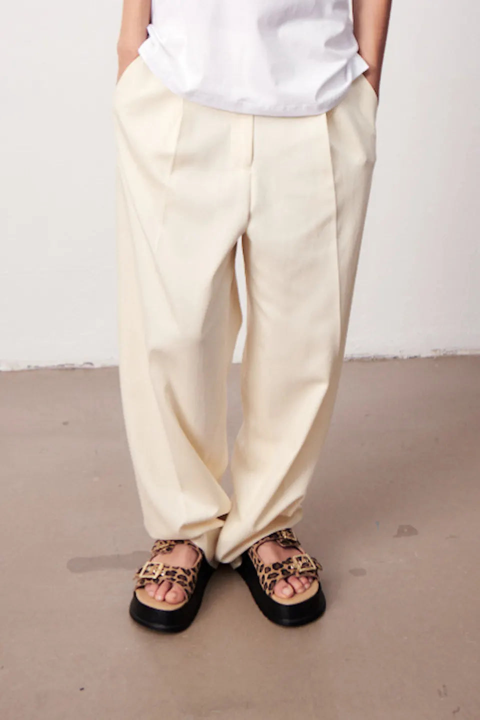 Paris, Off White, Hose - Lindner Fashion