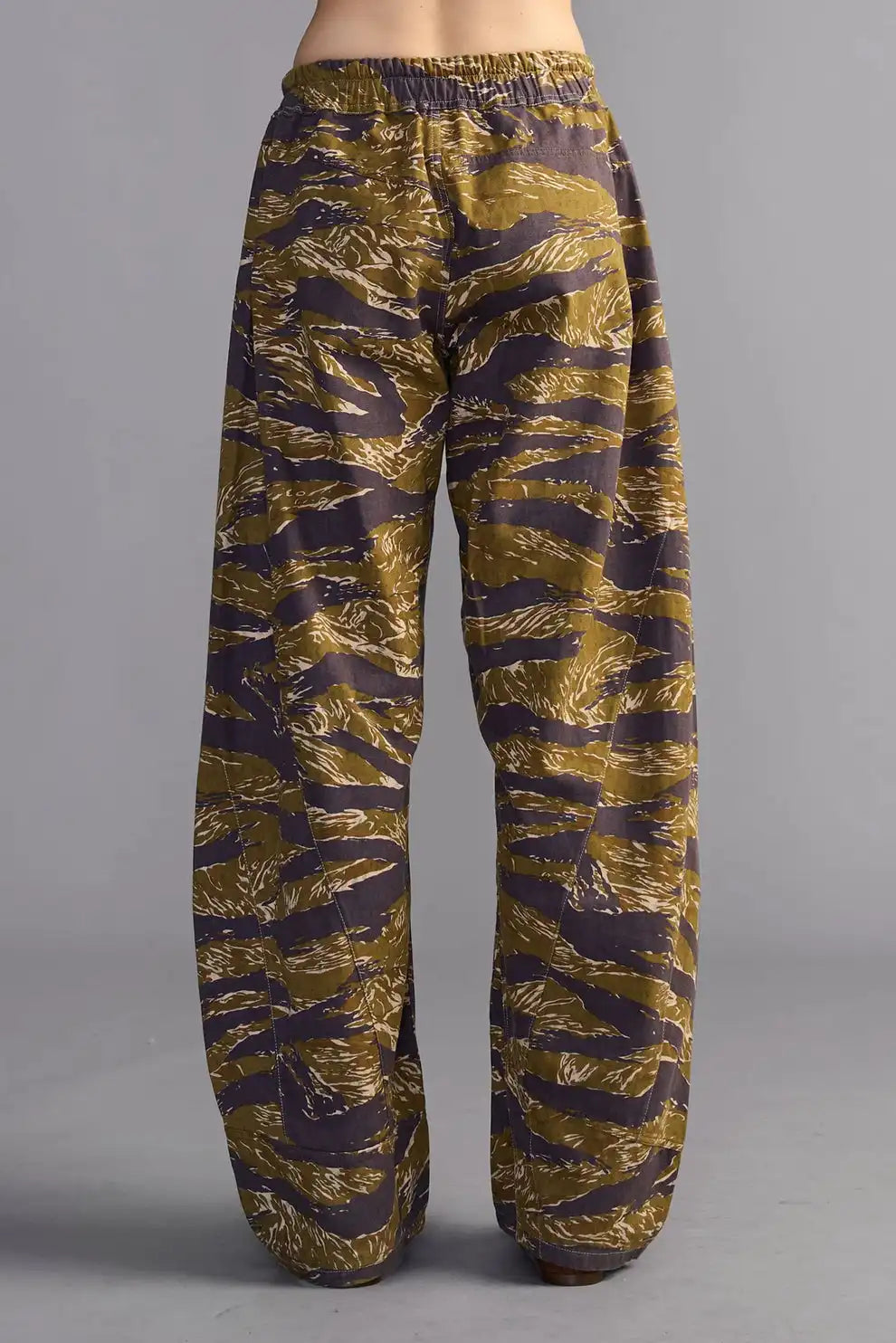 R13, Reversible Utility, Green Camo/Leopard, Hose