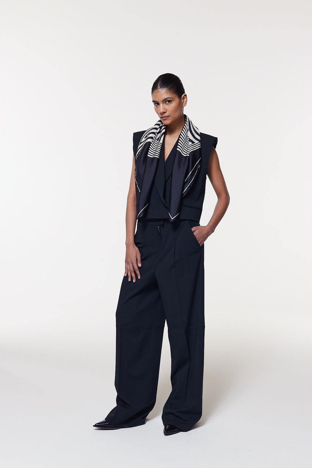 Swirl, Black, Scarf - Lindner Fashion