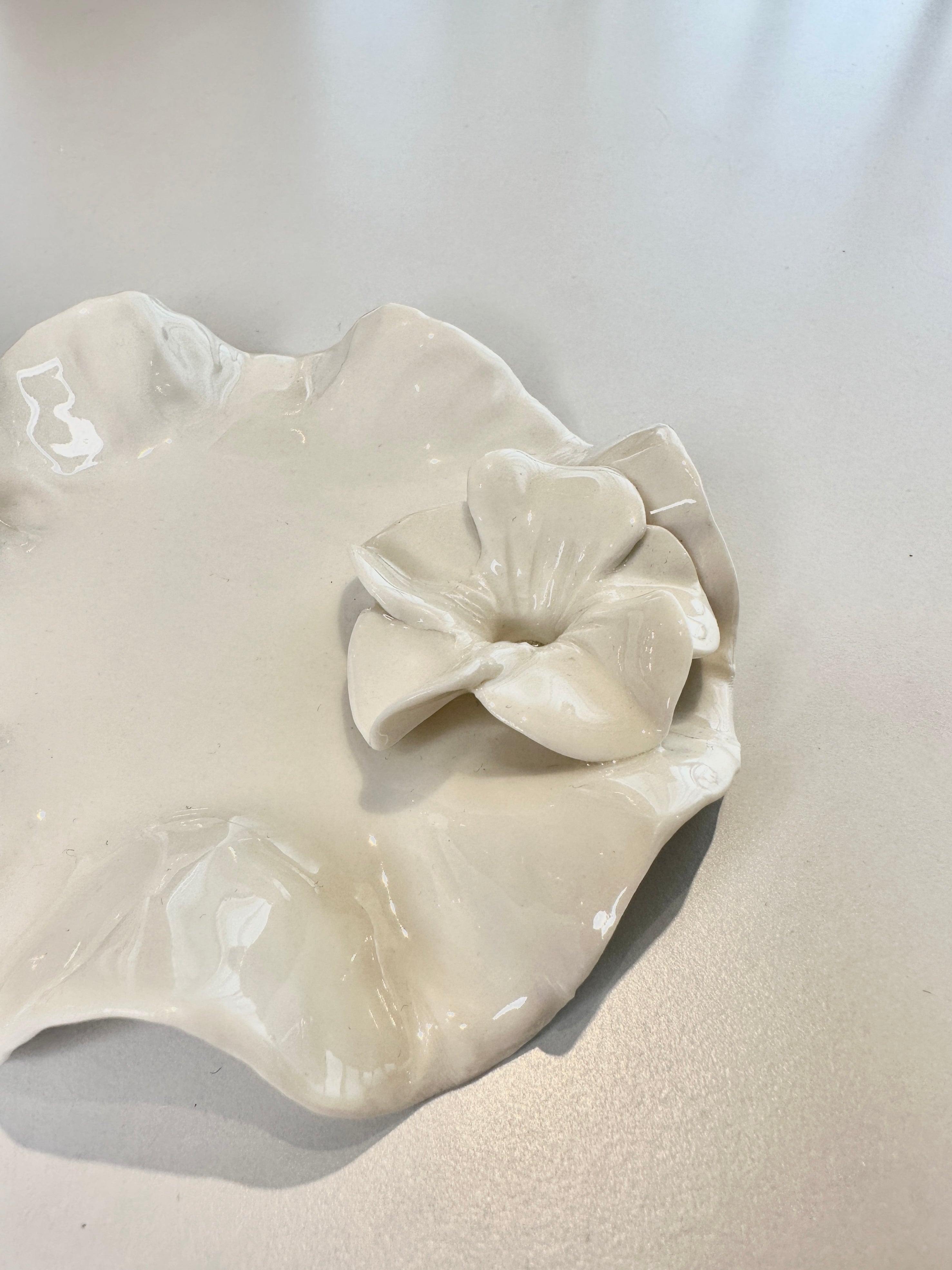 The Blossom Plate, Teller - Lindner Fashion