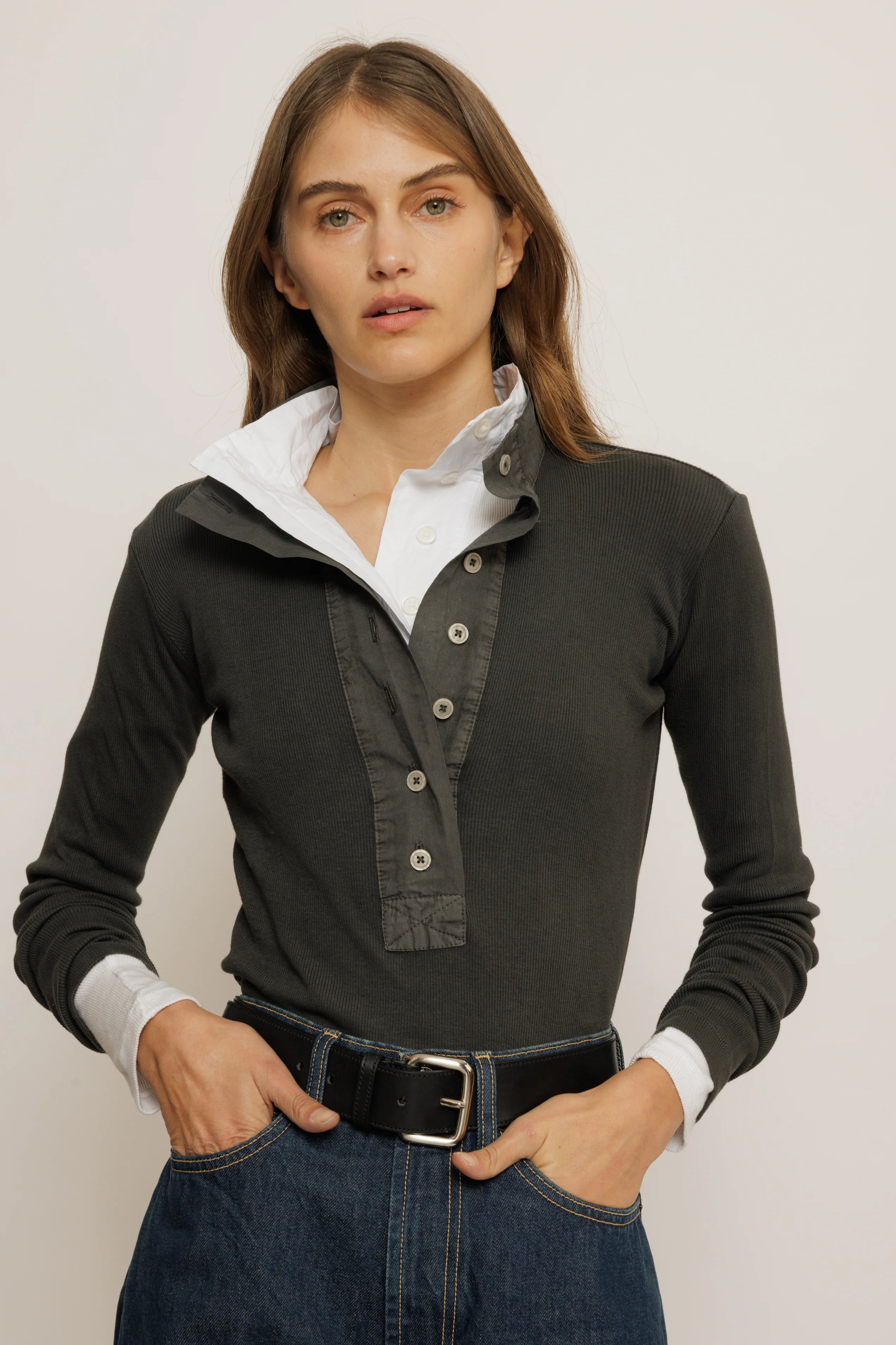 Junia, Army Green, Langarm