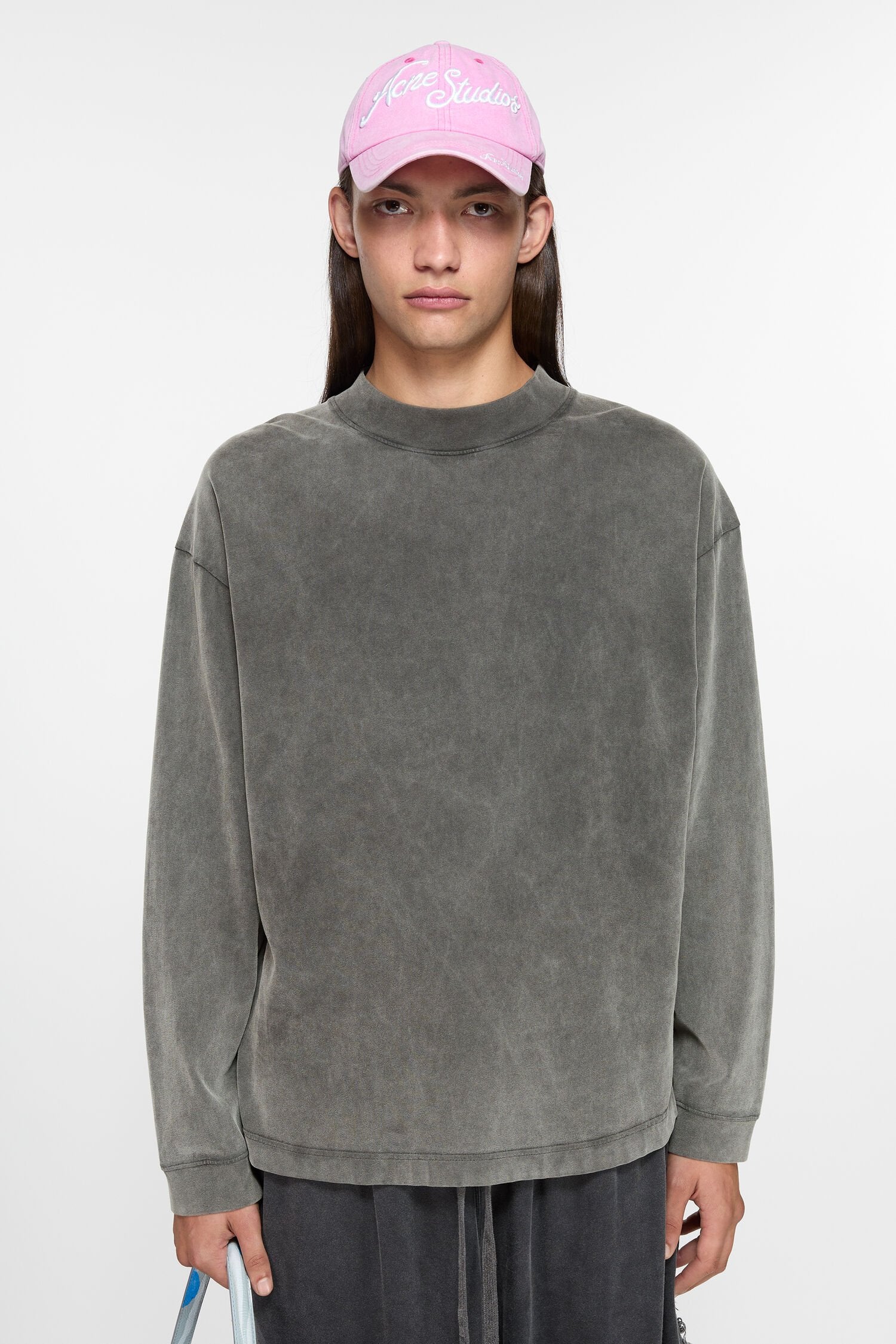 Washed Sweat, Faded Black, Longsleeve - Lindner Fashion
