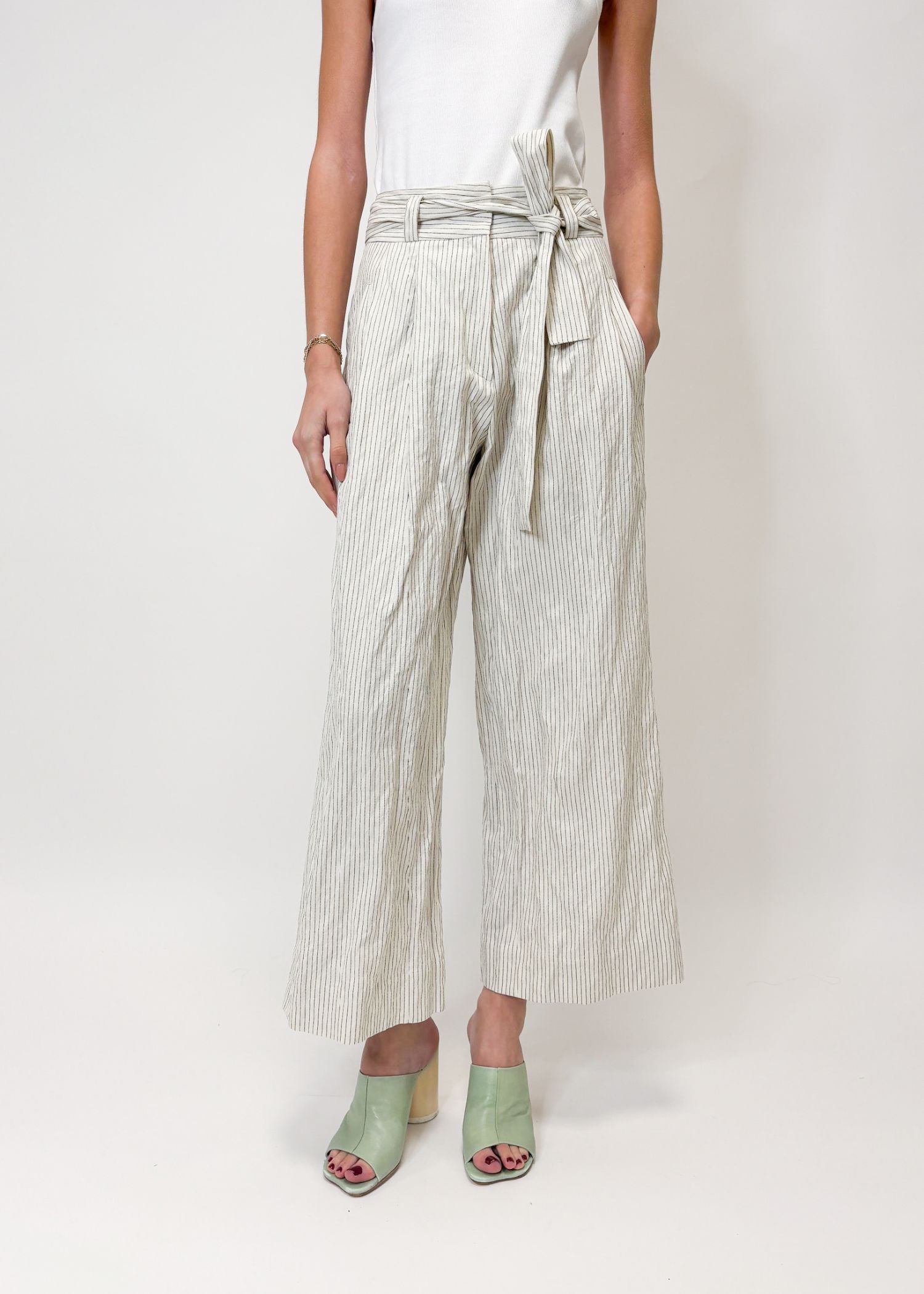 Ivory, Hose