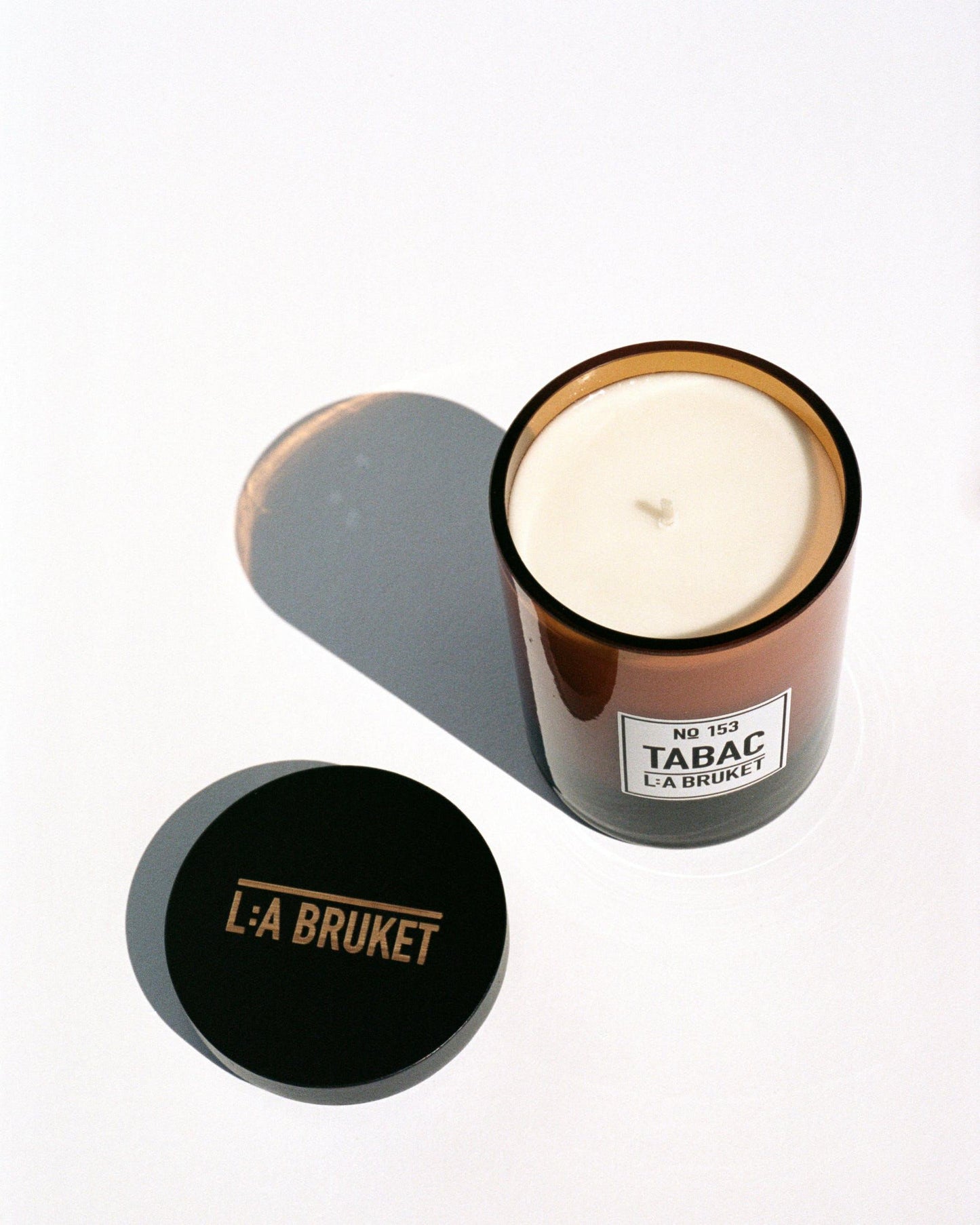 153 Scented Candle, Tabac, 260g - Lindner Fashion