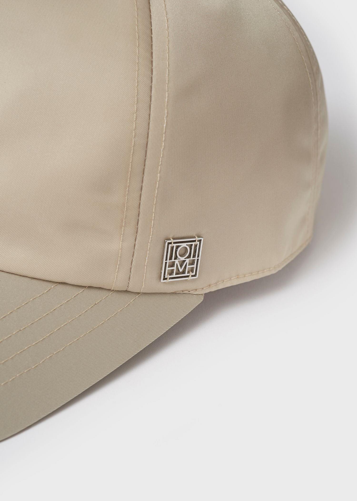 Light Concrete Baseball Cap - Lindner Fashion